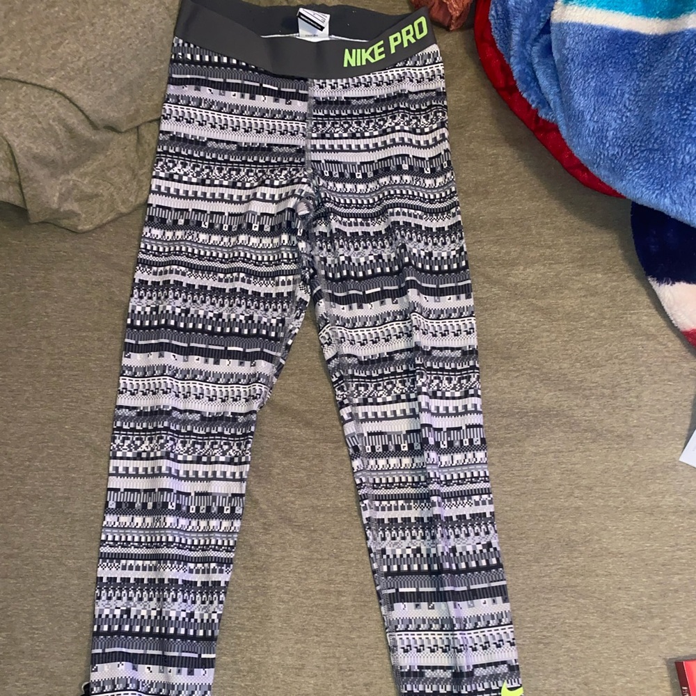 Nike Pro leggings